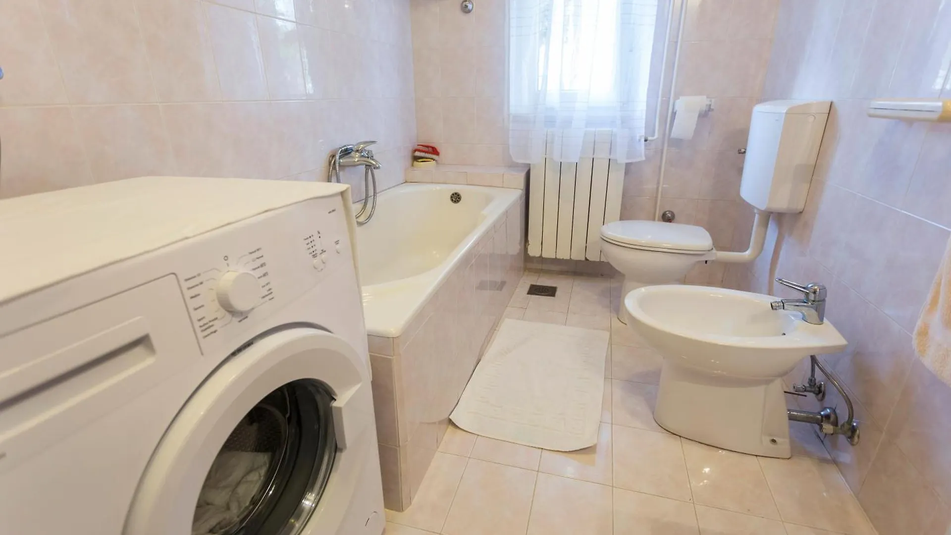 Apartment Spacious And Bright Apartment- Silvio 1 Banjole