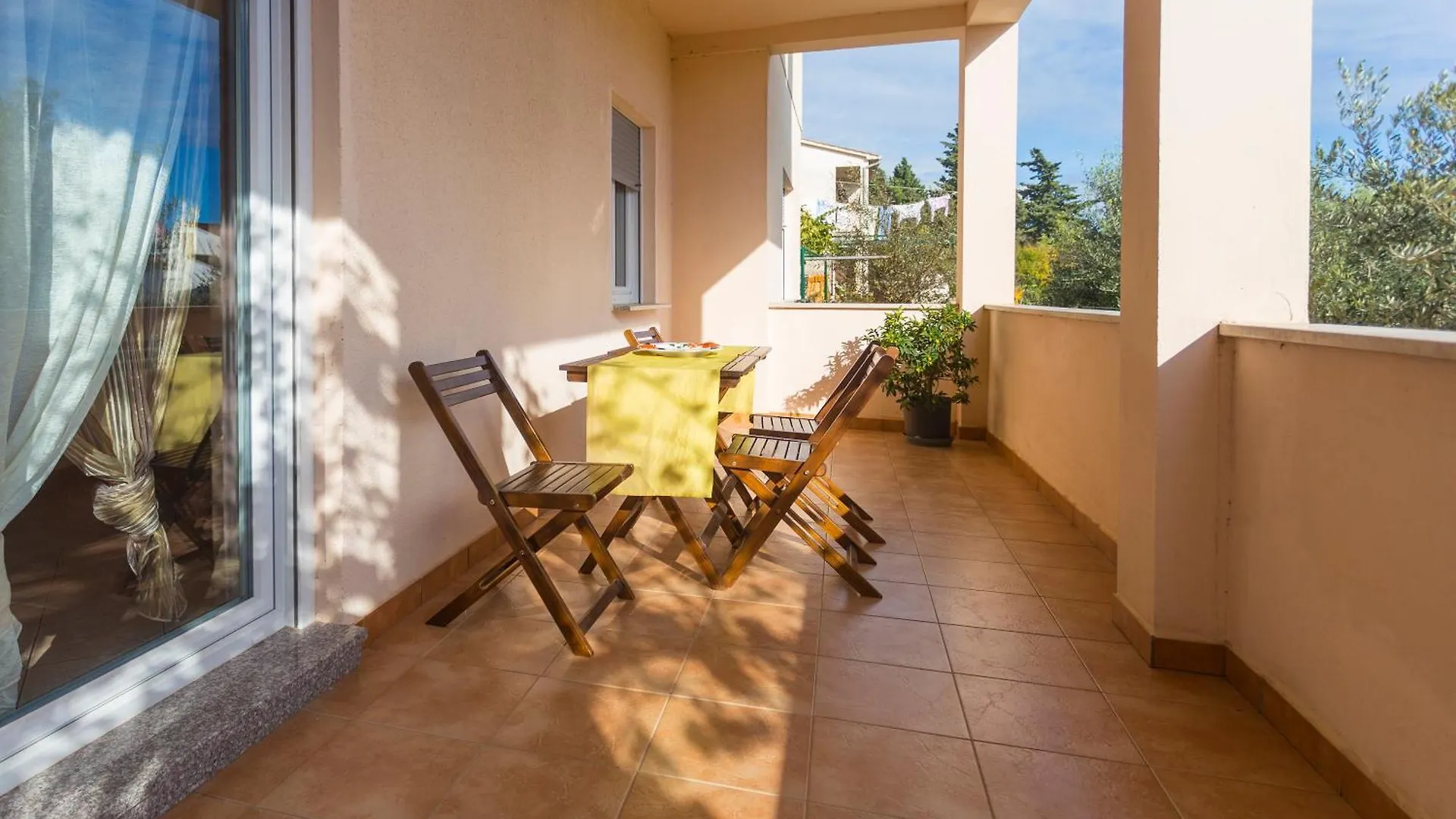 Spacious And Bright Apartment- Silvio 1 Banjole